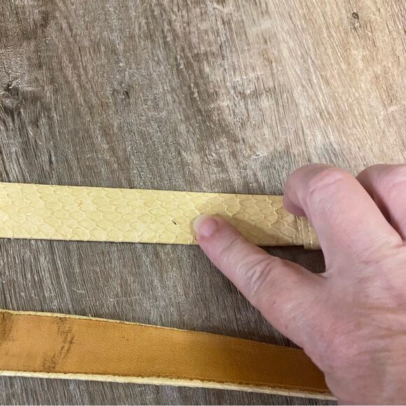 Rare Vintage Alexis Kirk Gold Fashion Belt buckle with ivory embossed leather 30 - Picture 4 of 9